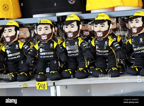 daniel ricciardo f1 gear
